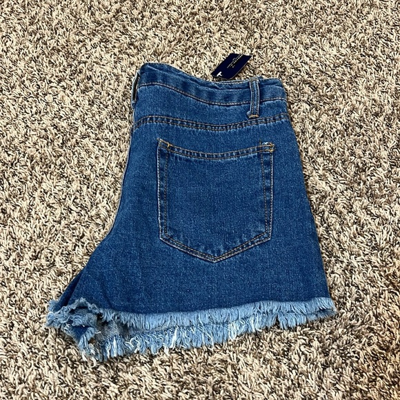 NWT FOREVER 21 denim shorts - Picture 1 of 6